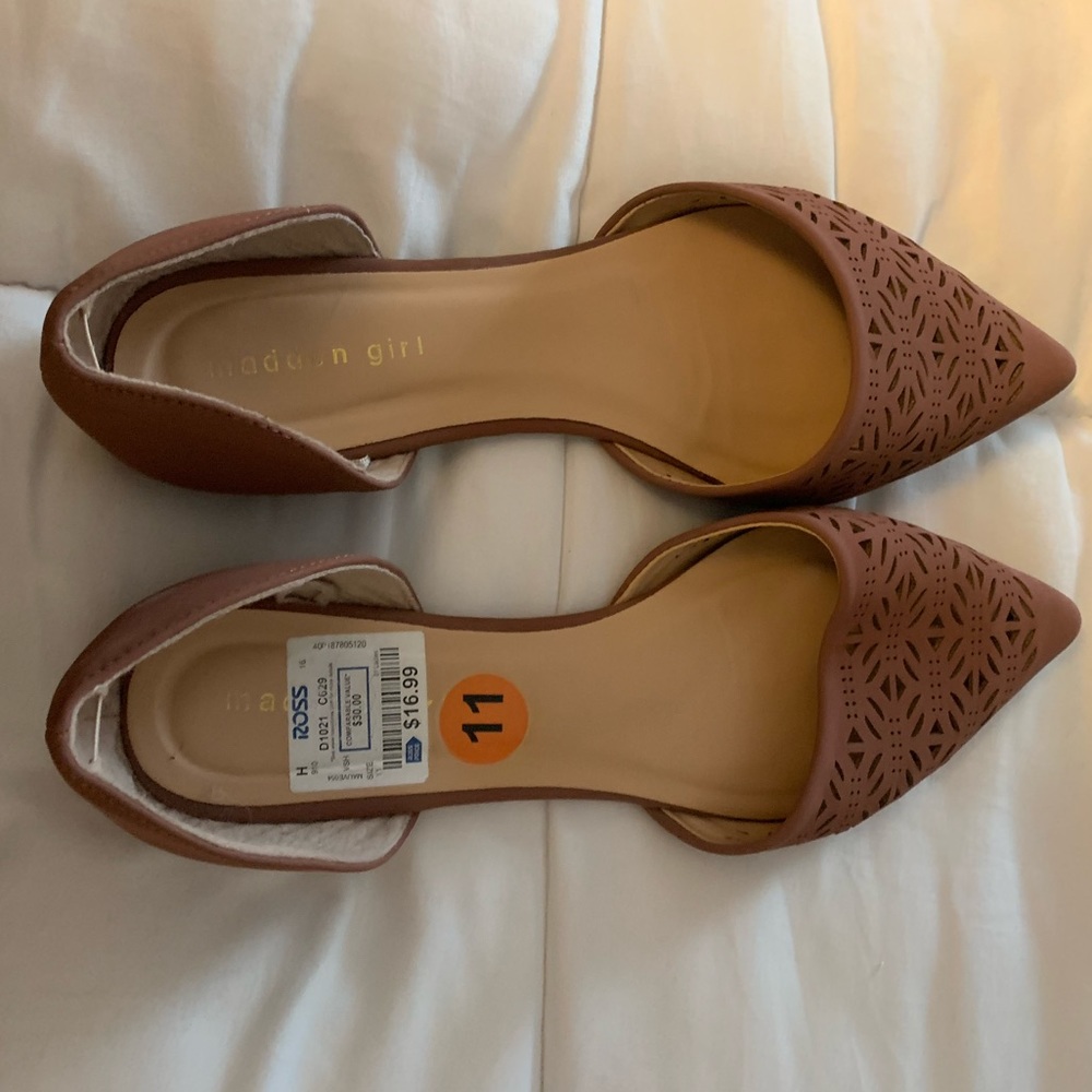 Women’s dress flats